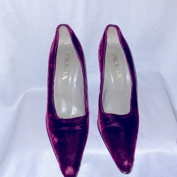 Prada Velvet Pumps - Picture 7 of 12